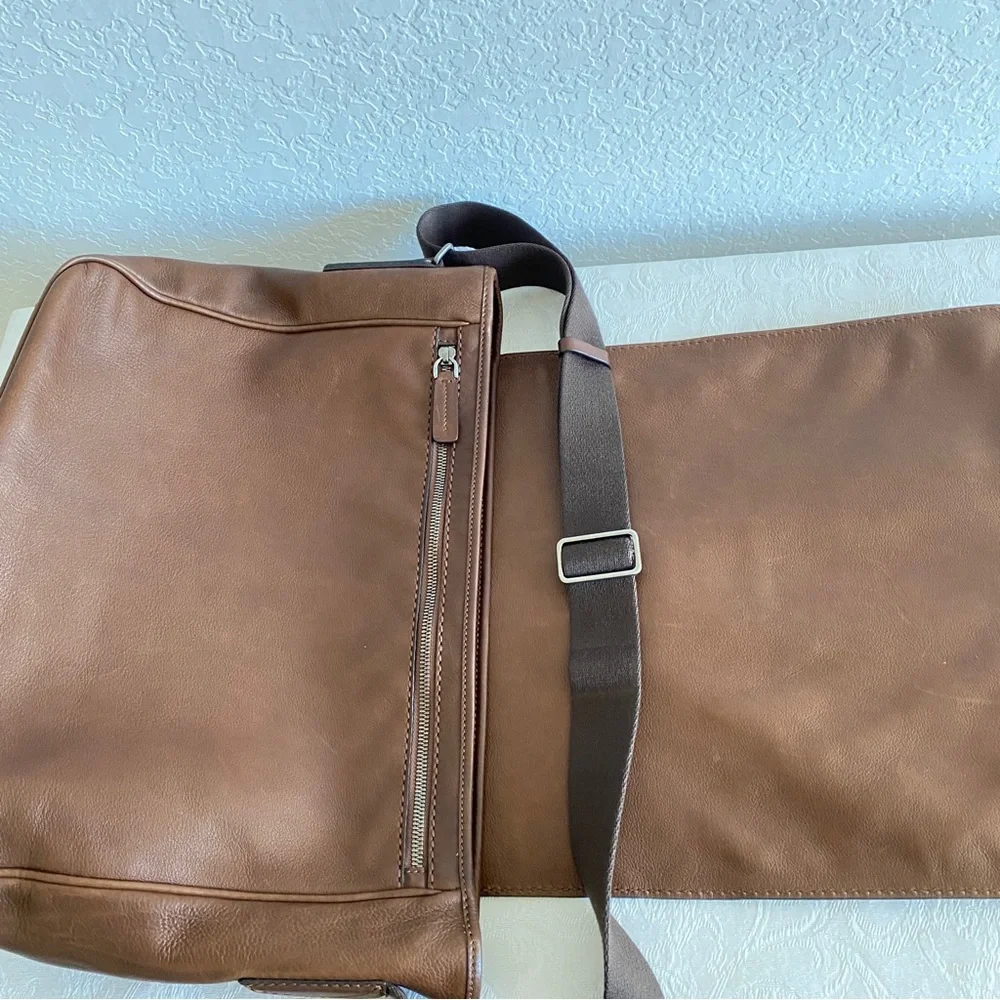 Tod’s Leather Messenger Flap Bag